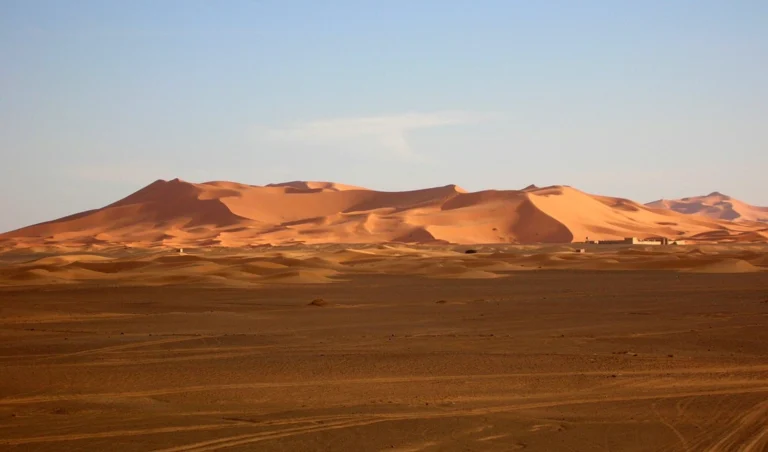 Dunes de Merzouga au coucher du soleil